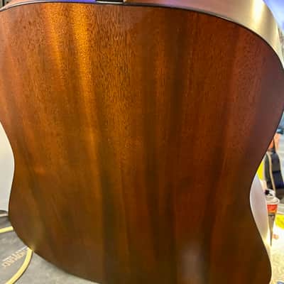 Martin D-16 image 11