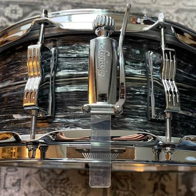 Ludwig Classic Maple 14x5 LS401XX1Q 10-Lug Vintage Black Oyster Snare Drum image 2