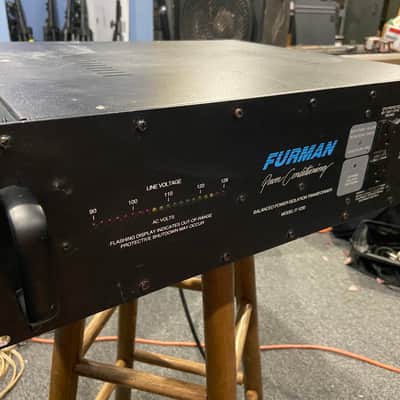Furman balanced power isolation transformer IT-1230 2000 Black image 1