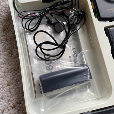 [RARE FULL BOX] Sony WM-600 Walkman Cassette Player, NM Shape, Working ! image 12
