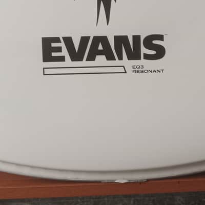 Evans BD24RSW-NP EQ3 Resonant Smooth White Bass Drum Head with No Port - 24" 2012 - 2020 - White image 3