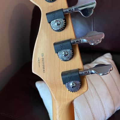 ‘03 Fender American Deluxe Jazz Bass W/HSC image 6