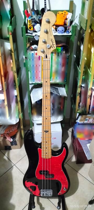 Squier Pete Wentz Signature Precision Bass | Reverb UK