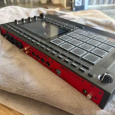 Akai MPC Live III Standalone Sampler / Sequencer 2025 - Present - Black image 3