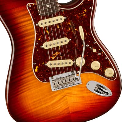 Fender : 70th Anniversary American Professional II Stratocaster RW COM image 3