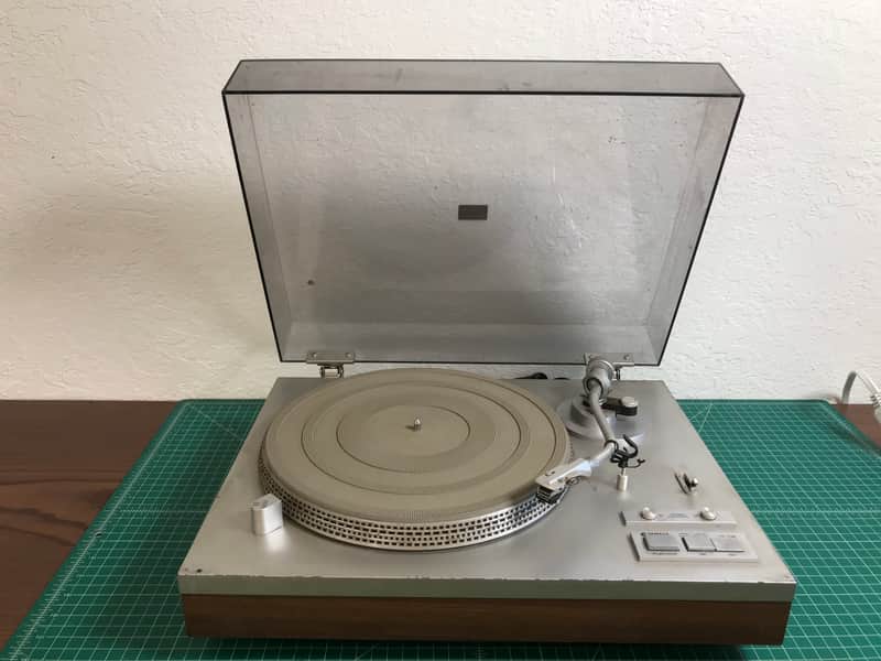 Vintage 1977 Yamaha YP-D6 turntable image 1
