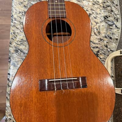 Harmony Baritone Ukulele 1950s w Case image 2