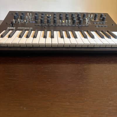 Korg Minilogue XD 2024 - Present - Inverted image 4