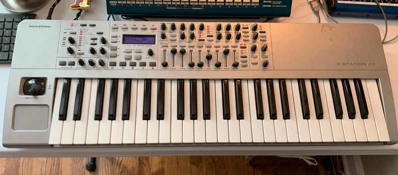 Novation  X-station 49 image 1