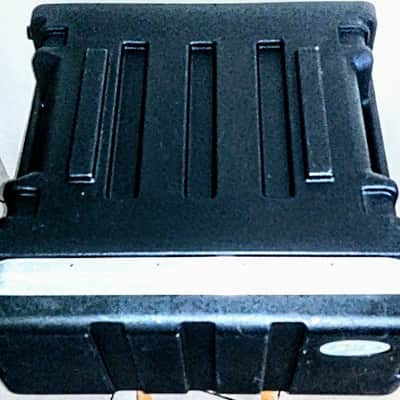 SKB 4-Space Extra Deep Molded Rack Case 2010s - Black image 2