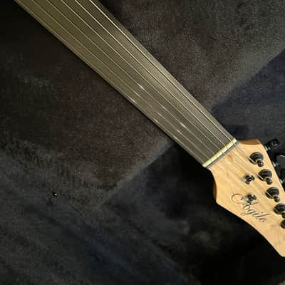 Agile Agile Fretless S-Style – Ebony Board + Hard Case 2019 - Black Transparent Flamed Maple body and neck image 7