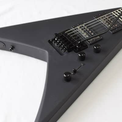 Jackson King V Custom KV2H Satin Black DEMO image 9