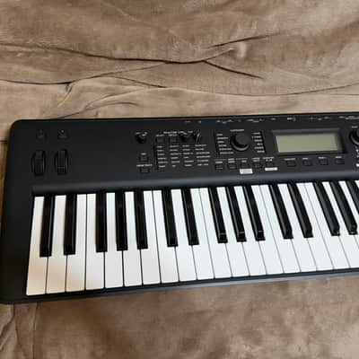 Korg Kross 2 - Black Matte image 3