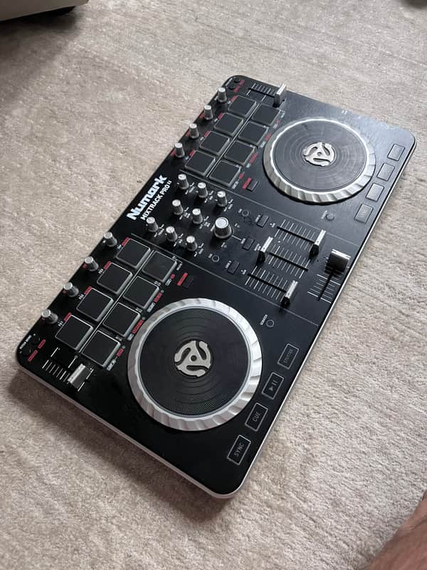 Numark Mixtrack Pro 2 2010s - Black image 1
