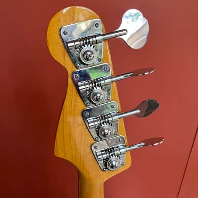 Fender MIJ Jaguar Bass 2007-2011 3-Tone Sunburst image 6