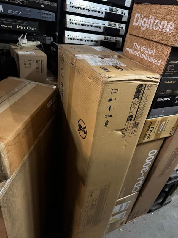 Korg Kronos 3/ 73 Music Workstation Keyboard Fully Weighted keys in box //ARMENS// image 1