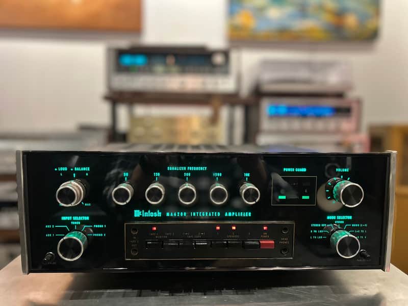McIntosh MA6200 100-Watt Stereo Solid State Integrated Amplifier