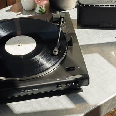 Audio-Technica AT-LP60XBT-BK Fully Automatic Wireless Belt-Drive Turntable Bundle with ATN3600LC Replacement Stylus image 7