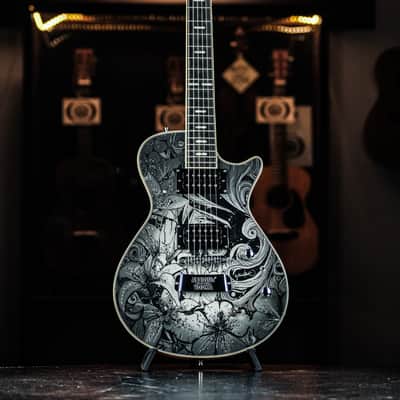 2010 Hagström Ultra Swede Absolut Vodka Rock Edition Ltd. by Nina Volmer image 2