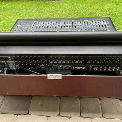 Midas M32 LIVE 40-Channel Digital Console 2014 - Present - Black image 3