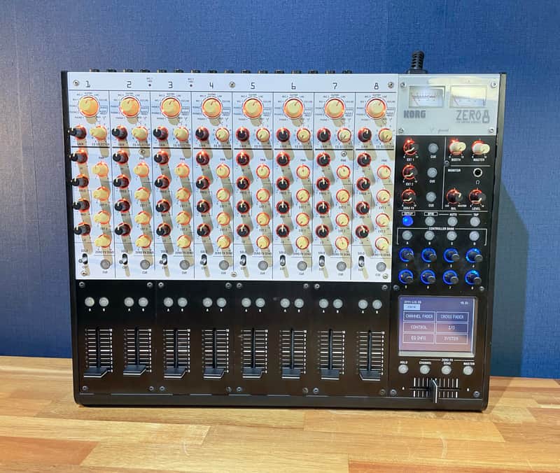 Korg Zero8 Live Control Console Mixer | Reverb Sweden