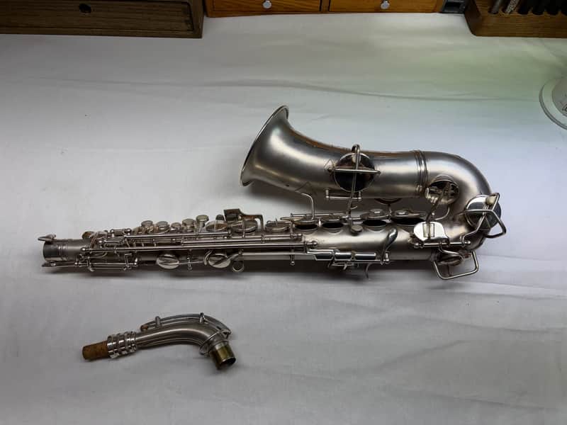 C.G. Conn Chu-Berry Alto Saxophone 1928 - Silver image 1