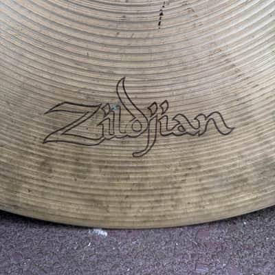 Zildjian Avedis 1970 22” Ride Heavy. Vintage image 9