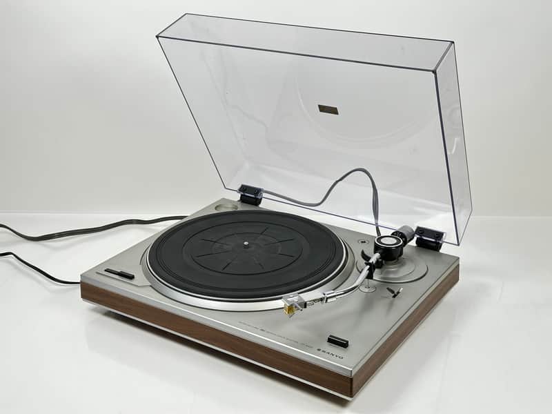 Vintage 1979 Sanyo TP1005 Belt Drive Turntable w/ Ortofon FF 15E MkII Phono Cartridge image 1