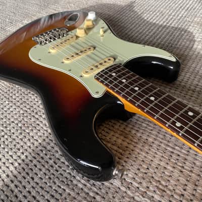 History Z1L-CFS / Made in Japan Left-handed Stratocaster / 2000’s / 3-tone sunburst image 9