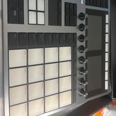 Native Instruments Maschine Plus 2020 - Present - Black mint in the box image 1