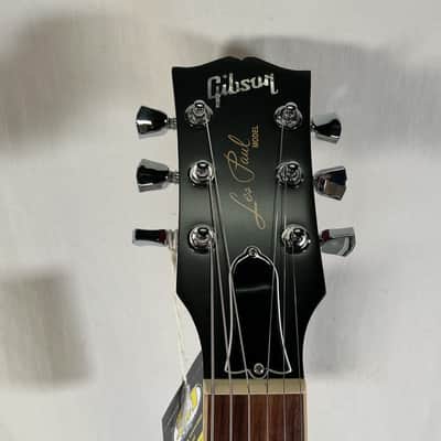 Gibson Les Paul Classic 2022 - Translucent Cherry - w/ Hard Case image 3