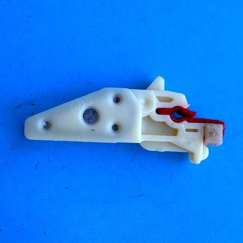 KURZWEIL PC88 Keyboard Piano Replacement Part: White Key Hammer Weight [RIGHT] imagen 1