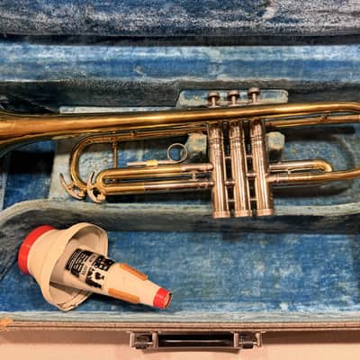 Conn 22B Victor 1960 - Brass Lacquered image 1