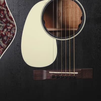 Martin 000-17E Black Smoke - (left handed) image 4