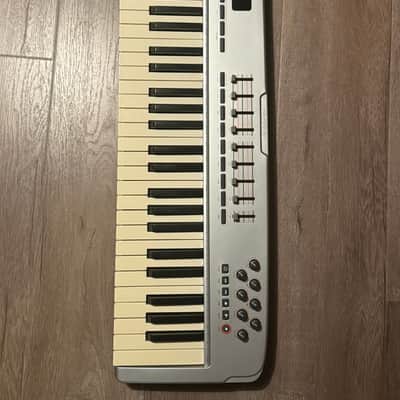 M-Audio Oxygen 49 MKI MIDI Keyboard Controller 2006 - 2009 - Silver