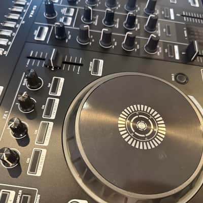 Roland DJ-505 DJ Controller image 3