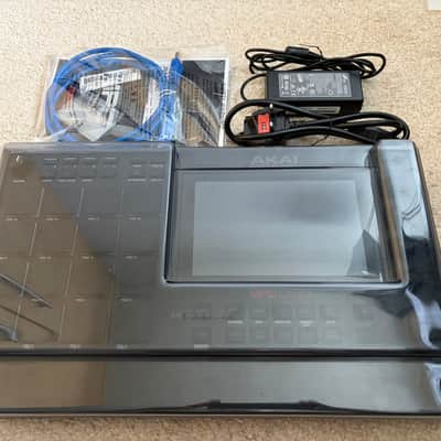 Akai MPC Live II Standalone Sampler / Sequencer 2020 - Present Black image 2