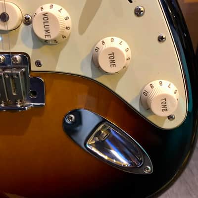 Fender stratocaster kenny wayne shepherd - 3 colour sunburst image 6