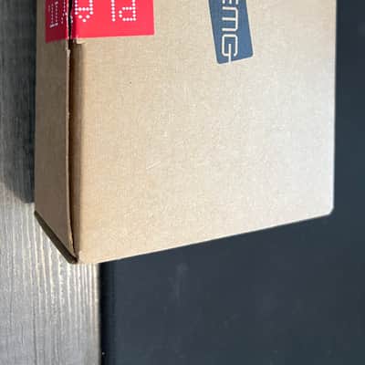 EMG - 81/60 Set - Red - Active - Solderless image 5