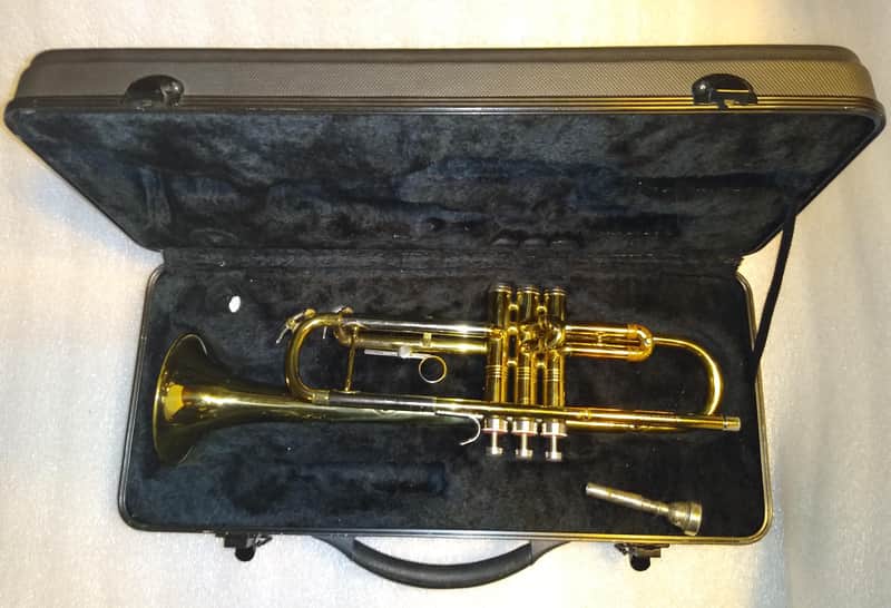 Conn Director Trumpet, USA, Brass with case and mouthpiece Bild 1