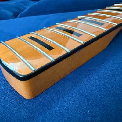 Squier Classic Vibe 70’s Precision Bass Neck image 6