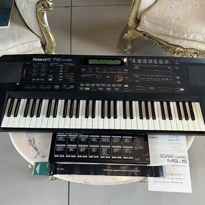 Roland E70 + Roland Super Card MSL-15 + Original Hardcase image 2