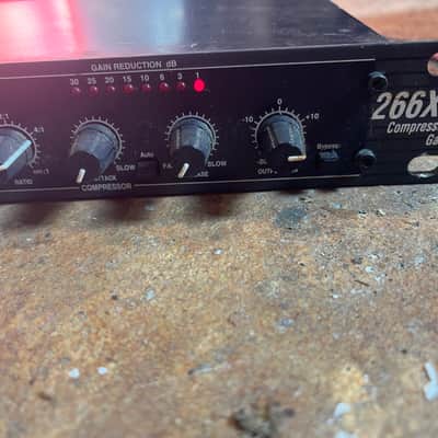 dbx 166XL Stereo Compressor / Limiter / Gate 2000s - Black image 3