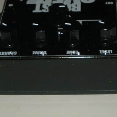 very lightly used (mostly very clean, a few imperfections) Tech 21 Boost Overdrive (metallic dark green casing) + battery & strings (NO tin, NO paperwork, NO sticker) image 12