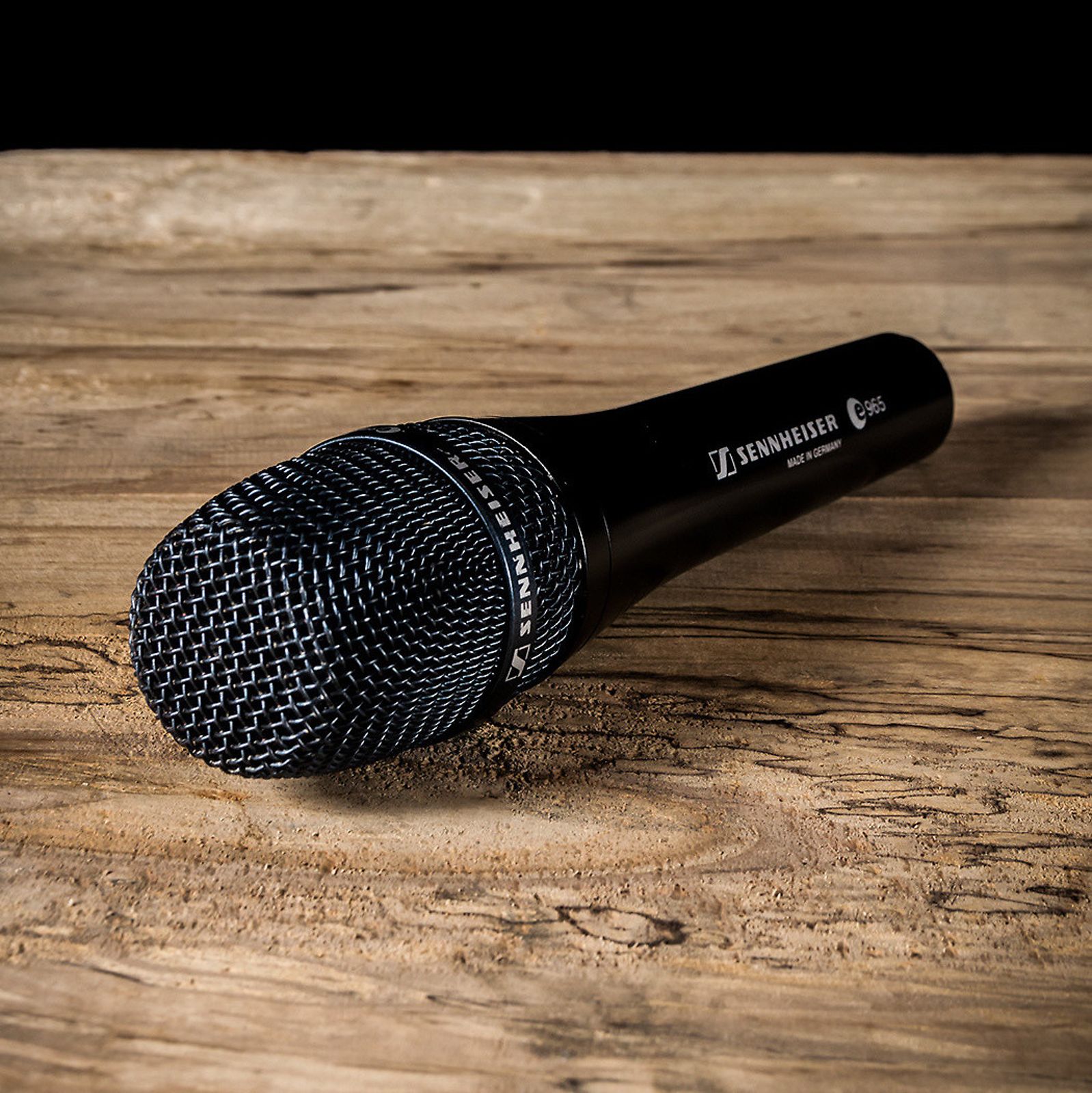 Sennheiser e965 Handheld Vocal Condenser Microphone | Reverb