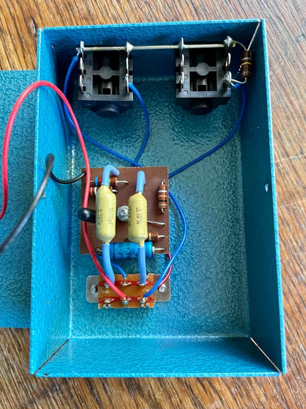 Mint Boxed Pigeon FX Hornby Skewes Treble Booster Ritchie