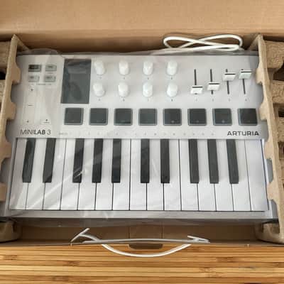Arturia MiniLab MKIII 25-Key MIDI Controller 2022 - Present - White