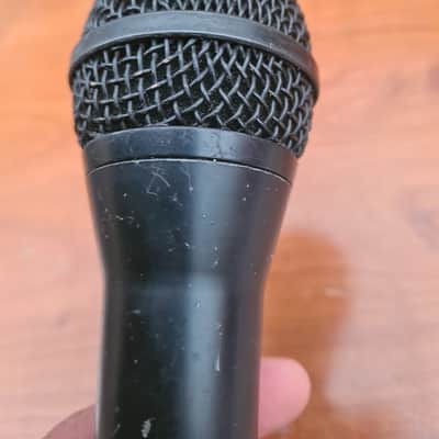 AKG 🎤 AKG Dynamic Handheld Microphone | XLR 3-Pin | Black | Professional image 6
