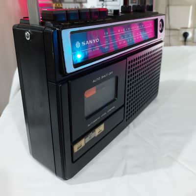 Sanyo M2404N BoomBox image 2