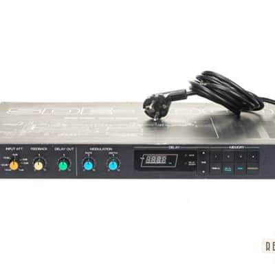 Roland SDE-1000 Digital Delay 1983 - 1989 - Black